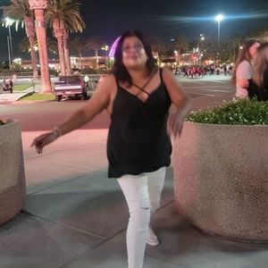 Meet your Posher, Claudia